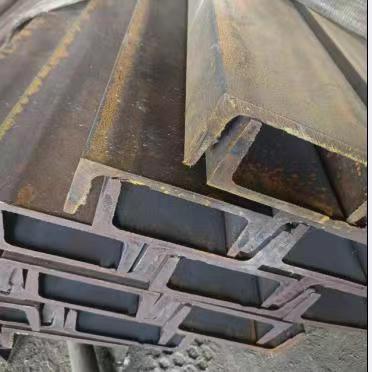 槽鋼廠家介紹槽鋼搭建時應(yīng)注意哪些事項？